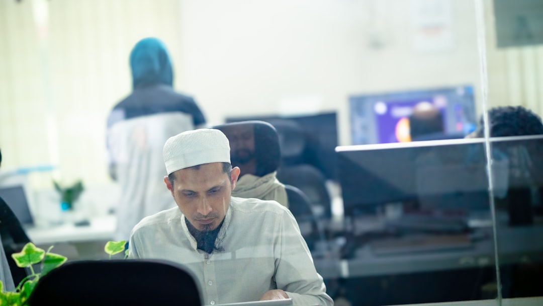 strategi-implementasi-ai-efisiensi-operasional-perusahaan-menengah-indonesia-20260516 strategi-implementasi-ai-efisiensi-operasional-perusahaan-menengah-indonesia-20260516