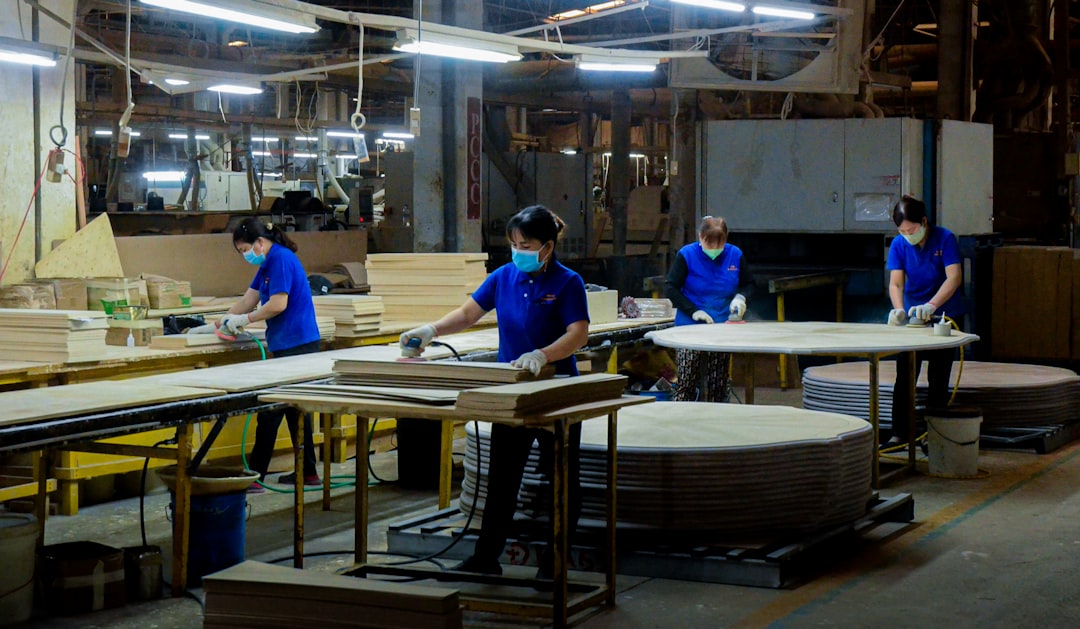 penerapan-ai-perusahaan-manufaktur-indonesia-20260617 penerapan-ai-perusahaan-manufaktur-indonesia-20260617