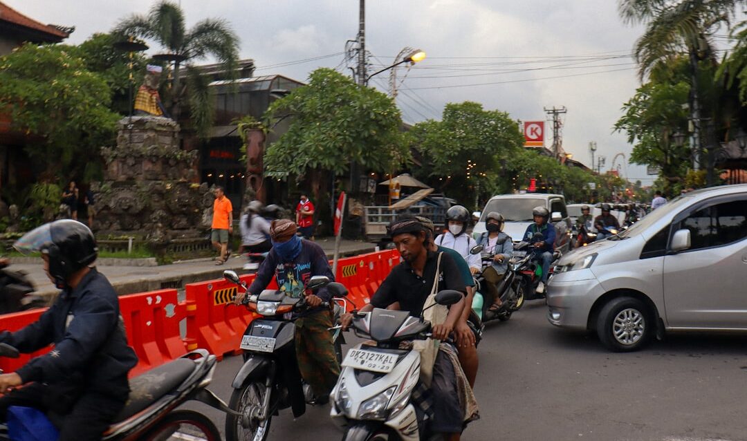studi-kasus-implementasi-ai-layanan-pelanggan-indonesia-20260623 studi-kasus-implementasi-ai-layanan-pelanggan-indonesia-20260623